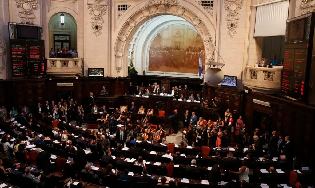 Alerj deve decidir nos próximos dias se mantém prisão de Rodrigo Bacellar, detido em operação da PF