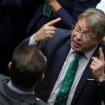 Vice-líder do PL é destituído após votar a favor de emenda que evitou cassação de Glauber Braga