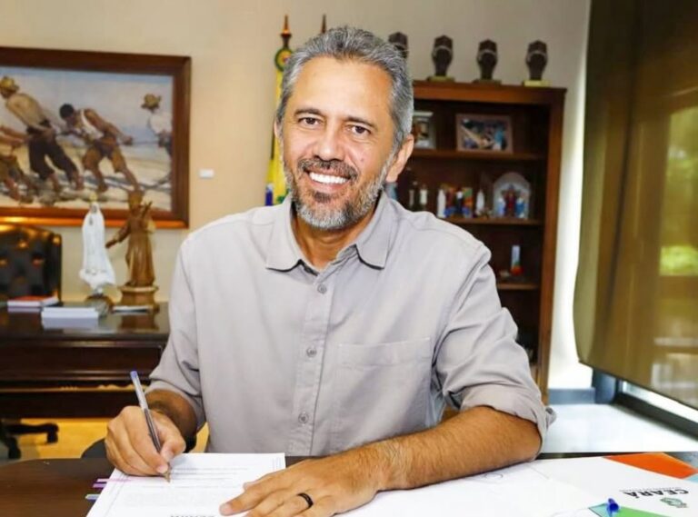 Governador Elmano de Freitas anuncia ponto facultativo para o serviço público estadual no dia 2 de janeiro de 2026 3 Governo do Ceará anuncia parcelamento do ICMS de Natal em até três vezes para empresas