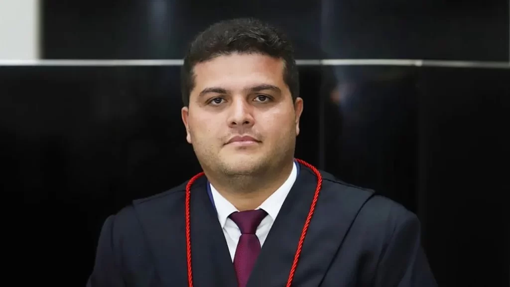 Governador Elmano nomeia Herbet Gonçalves como novo Procurador-Geral de Justiça 1 herbert goncaçlves