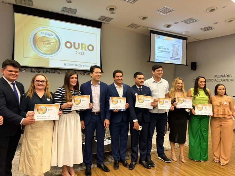 Câmara do Crato conquista Selo Ouro de Transparência do TCE pela primeira vez 1 matheus selo transperancia