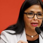 Presidente interina da Venezuela oferece cooperação aos EUA após ameaças de novos ataques de Trump