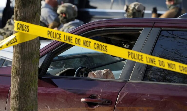 Agente de imigração mata mulher a tiros em Minneapolis durante operação do ICE nos EUA