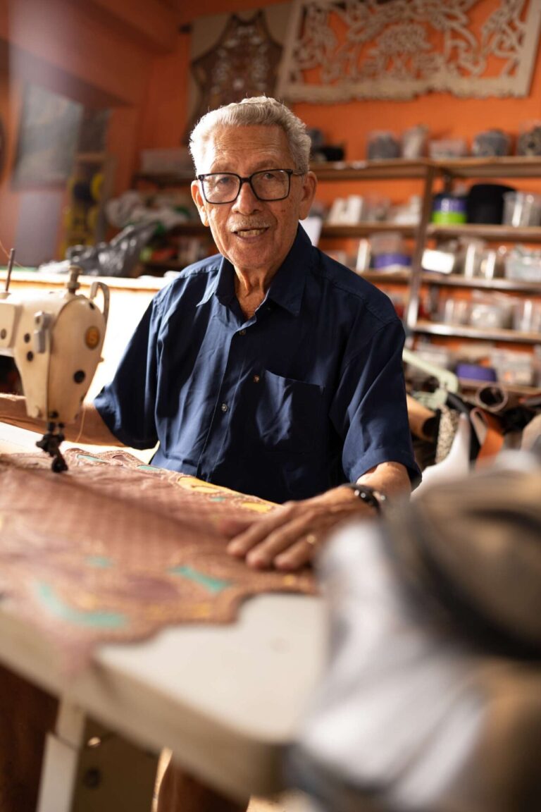 Expedito Seleiro participa do programa Sem Censura e fala de seus trabalhos e trajetória