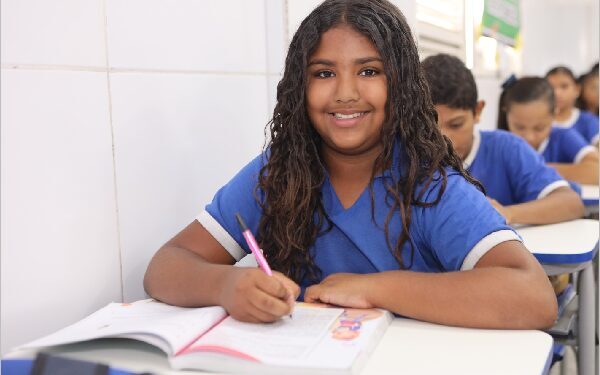 Secretaria de Educação divulga vagas para novos alunos na rede municipal de Juazeiro do Norte