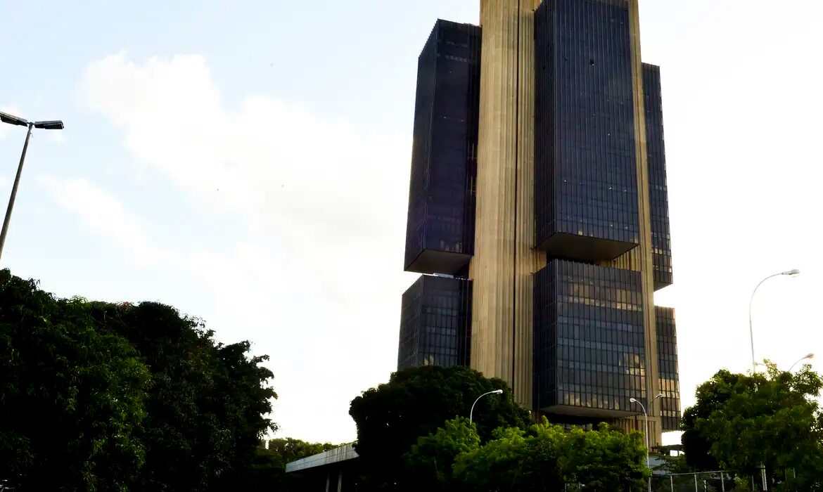 banco central mcajr abr 01042222
