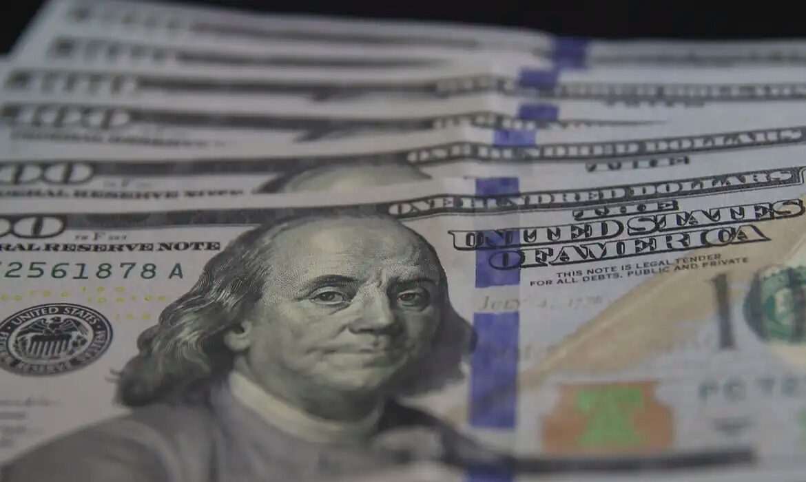 dolar moeda 0803221205
