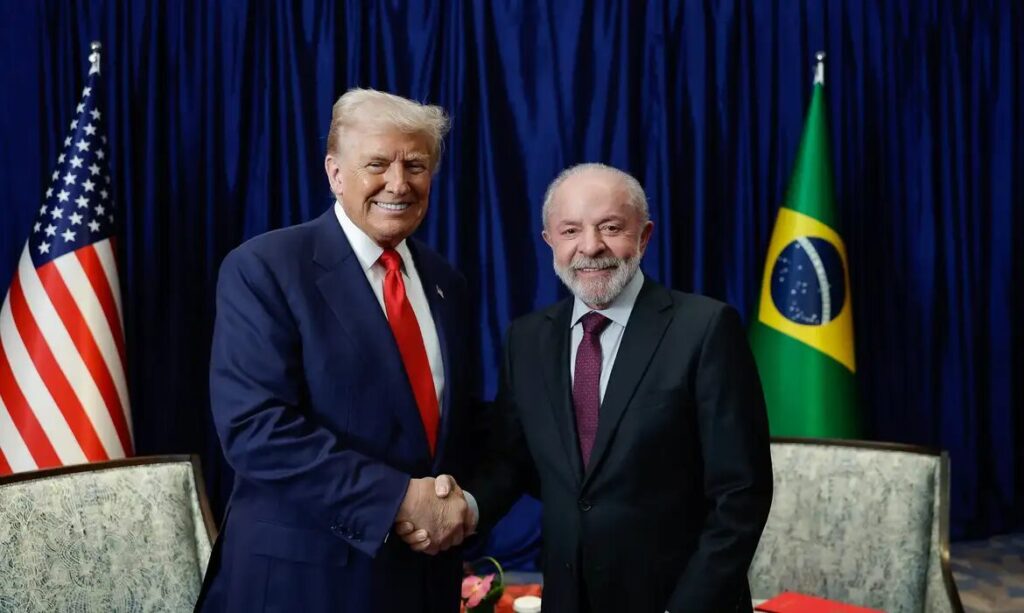 Lula conversa com Trump, pede assento para a Palestina e cobra mudanças no Conselho da Paz