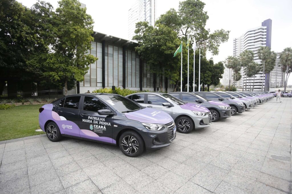 Governo do Ceará entrega viaturas e kits da Patrulha Maria da Penha a 29 municípios