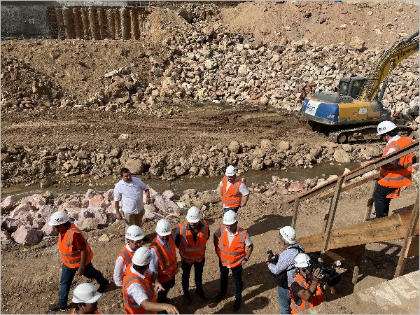 Obras do Canal do Rio Grangeiro avançam no Crato e recebem visita do governador Elmano de Freitas