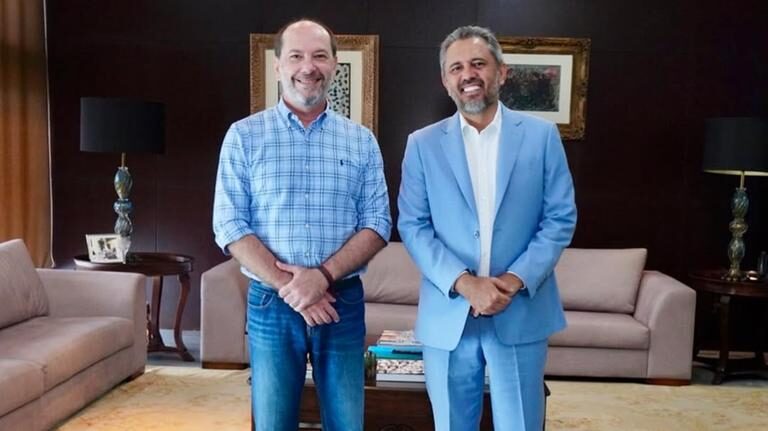 Elmano prega diálogo após críticas de Ivo Gomes e diz que Cid sabia de conversas com Moses Rodrigues