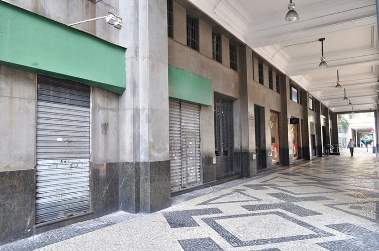 Lula sanciona lei que autoriza uso social de imóveis ociosos da Previdência e pode beneficiar 1,2 mil prédios