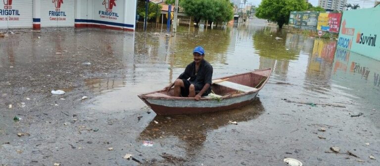 p.20 - Chuva, água e promessa inundam Juazeiro do Norte