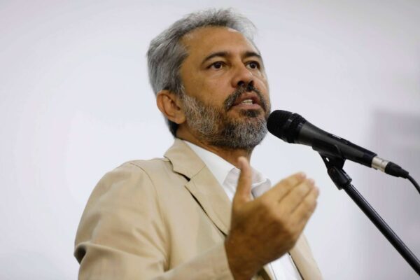 Elmano celebra aprovação do PL Antifacção na Câmara e destaca avanço no combate às facções criminosas