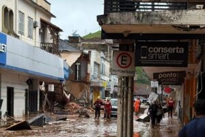 Governo anuncia auxílio de R$ 800 para desabrigados após chuvas na Zona da Mata de Minas Gerais