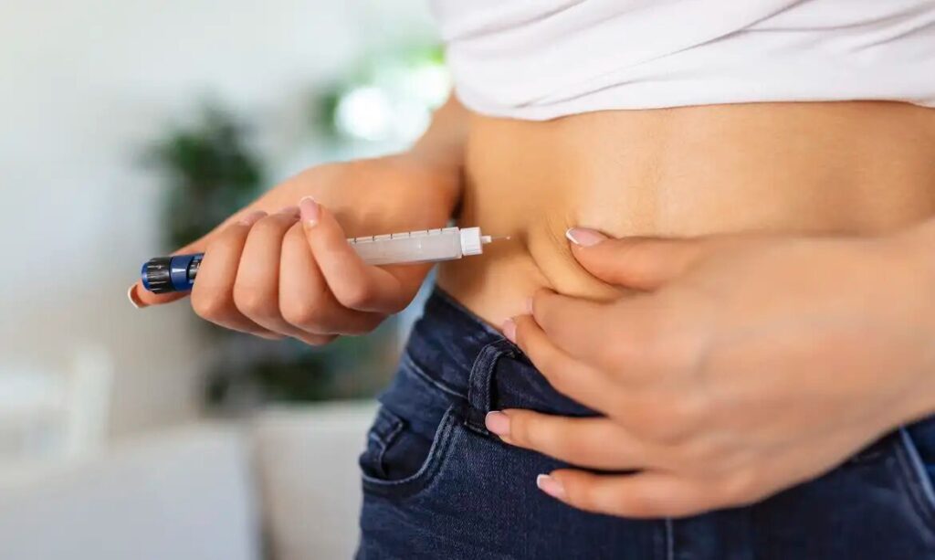 Anvisa alerta para risco de pancreatite com canetas emagrecedoras e reforça uso apenas com acompanhamento médico