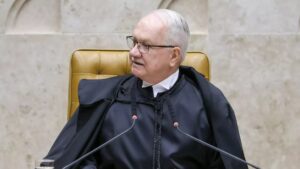 Debate sobre Código de Ética no STF expõe divergências entre Fachin e Alexandre de Moraes