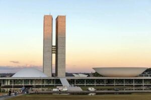 Reajuste de servidores do Congresso pode gerar impacto de R$ 790,4 milhões em 2026