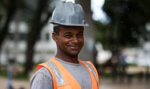 IR zero para quem ganha até R$ 5 mil já vale neste mês e beneficia 16 milhões de brasileiros