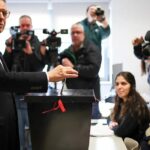 Antônio Seguro é eleito presidente de Portugal com mais de 3 milhões de votos e derrota André Ventura no 2º turno
