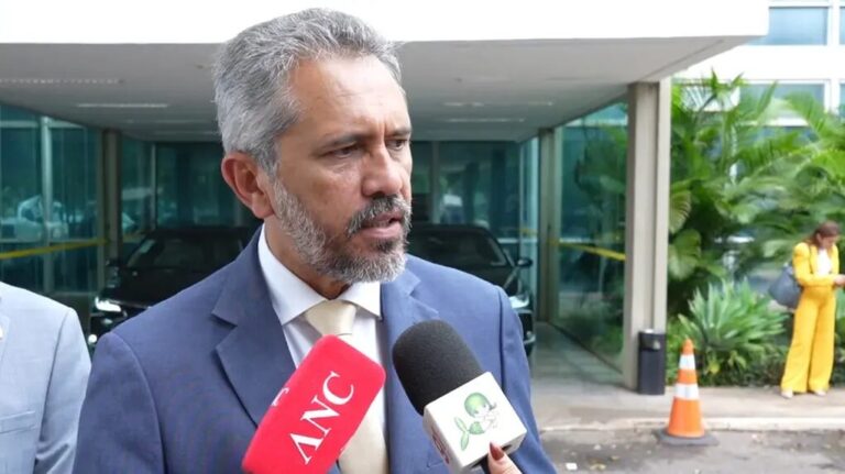 Elmano diz não temer oposição em 2026 e afirma que “o nome é o de menos” na disputa pelo Governo do Ceará