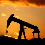 Petróleo dispara acima de US$ 116 com escalada da guerra envolvendo EUA, Israel e Irã e aumenta temor de crise energética global