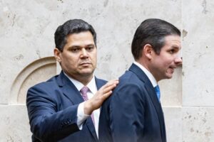 Caso Banco Master trava Congresso: Motta e Alcolumbre evitam decisão sobre CPI enquanto pressão política cresce e temor de delação de Daniel Vorcaro paralisa debate