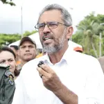 Elmano diz que chapa majoritária será definida apenas em junho ou julho e nega acordo fechado para o Senado