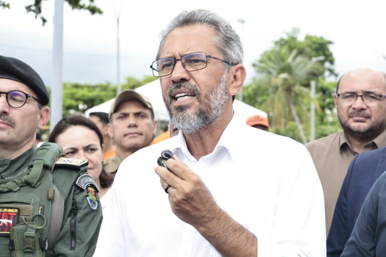 Elmano diz que chapa majoritária será definida apenas em junho ou julho e nega acordo fechado para o Senado