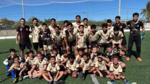 PÁGINA 15 - Esporte no combate ao bullying - Instituto Ananduá fortalece formação de jovens em Barro