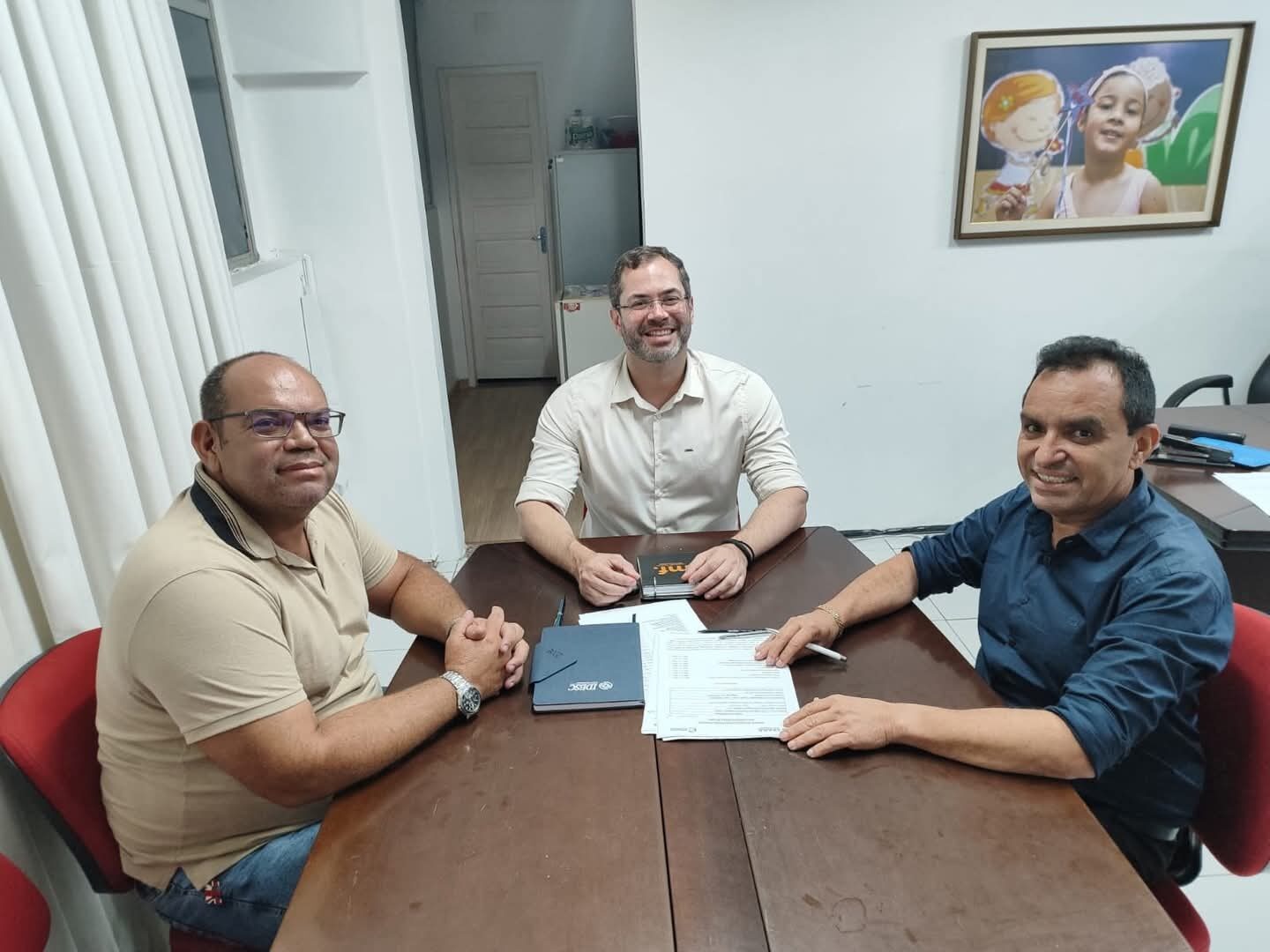 PAGINA 19 Pedro Lobo cumpre agenda intensa em Fortaleza com reunioes articulacao politica e participacao na Feira da Industri