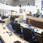 Câmara de Juazeiro aprova projeto que cria vagas para pais de crianças atípicas