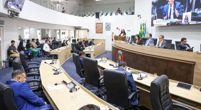 Câmara de Juazeiro aprova projeto que cria vagas para pais de crianças atípicas