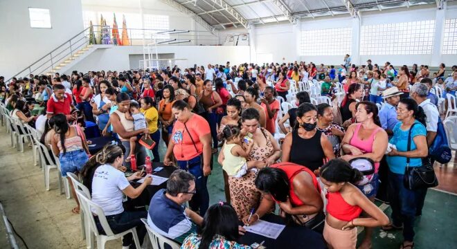 Barbalha realiza entrega do Vale Gás Social e prevê beneficiar 828 famílias