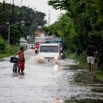 99 cidades do Ceará entram em alerta vermelho por chuvas intensas; Inmet aponta risco de alagamentos e deslizamentos
