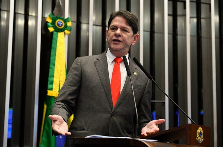 Cid Gomes anuncia reuniões semanais com Elmano para articular base aliada no Ceará visando eleições de 2026