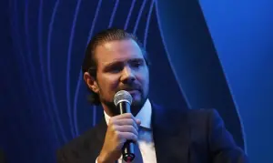 Justiça mantém prisão do banqueiro Daniel Vorcaro em audiência de custódia e determina transferência para presídio em Guarulhos