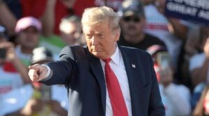 Trump eleva tensão com o Irã, ameaça atacar usinas e ignora sinais de cooperação em meio a risco de escalada no Oriente Médio