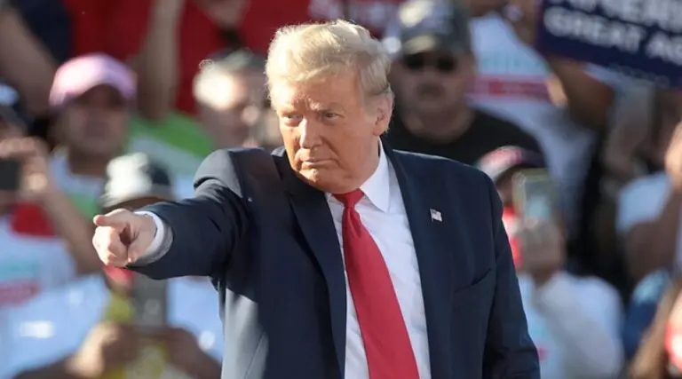 Trump eleva tensão com o Irã, ameaça atacar usinas e ignora sinais de cooperação em meio a risco de escalada no Oriente Médio