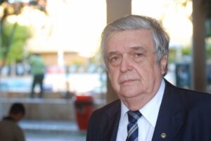 Morre o ex-deputado federal Ariosto Holanda