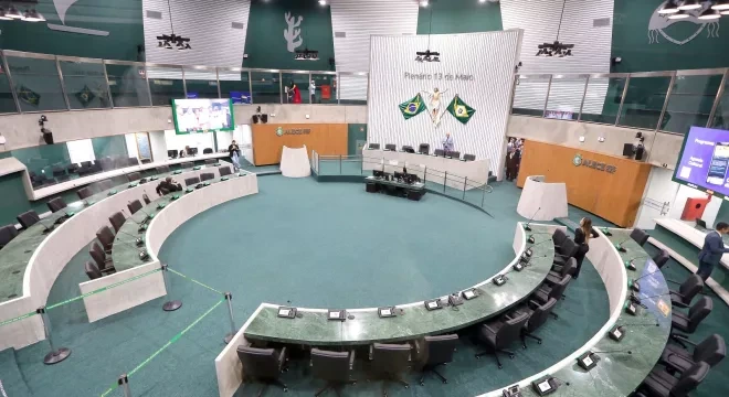 Alece deve lançar concurso com pelo menos 200 vagas até maio, anuncia presidente Romeu Aldigueri