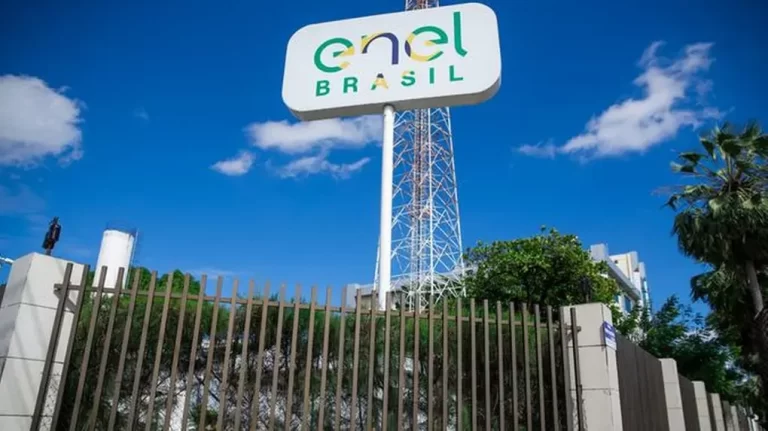 Aneel aprova antecipação da concessão da Enel Ceará por mais 30 anos e decisão segue para o Ministério de Minas e Energia