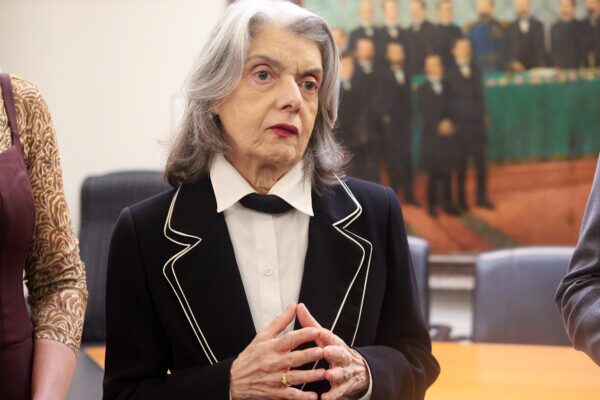 Cármen Lúcia afirma na UFC que feminicídio nega o Estado Democrático de Direito e defende ações mais efetivas de proteção às mulheres