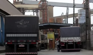 Caminhoneiros descartam greve nacional após medidas do governo que garantem piso mínimo do frete e reforçam fiscalização