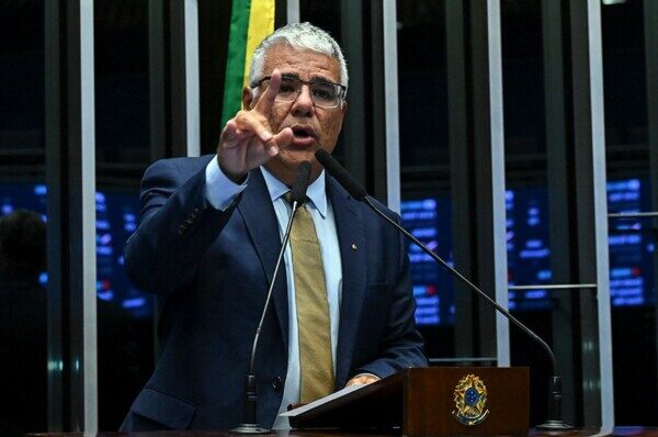 Senador Eduardo Girão critica condução da pauta no Senado e apoia representação contra Davi Alcolumbre