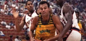 Conheça um pouco da história de Oscar Schmidt, uma lenda do basquete mundial