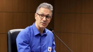 Secretário de Educação de Zema repete prática e contrata empresa investigada por fraude