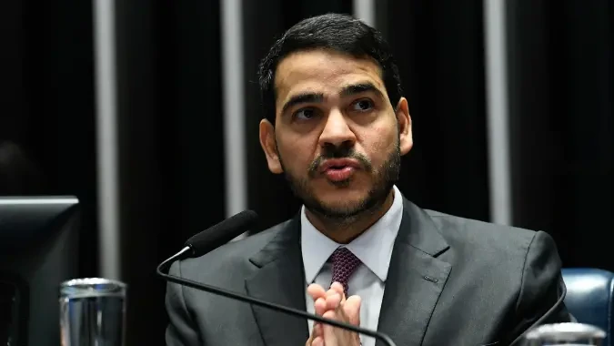 Senado rejeita Jorge Messias para vaga no STF após aprovação na CCJ e impõe derrota ao governo Lula