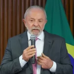 Lula diz que Brasil não precisa de escola cívico-militar e novo PNE recoloca rumo da educação em debate