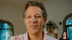 Haddad entra em tom de campanha e aposta em vídeos para se reapresentar ao eleitorado